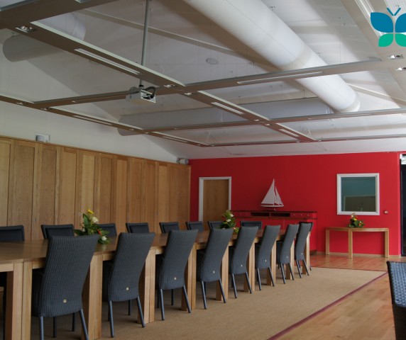 Conference room air conditioning with Prihoda fabric ducting